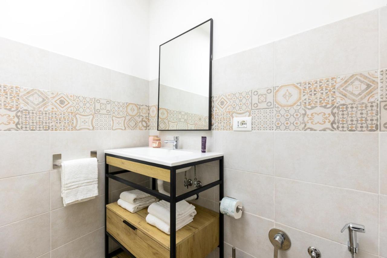 Gentile Suites - Private Rooms Roma Ngoại thất bức ảnh