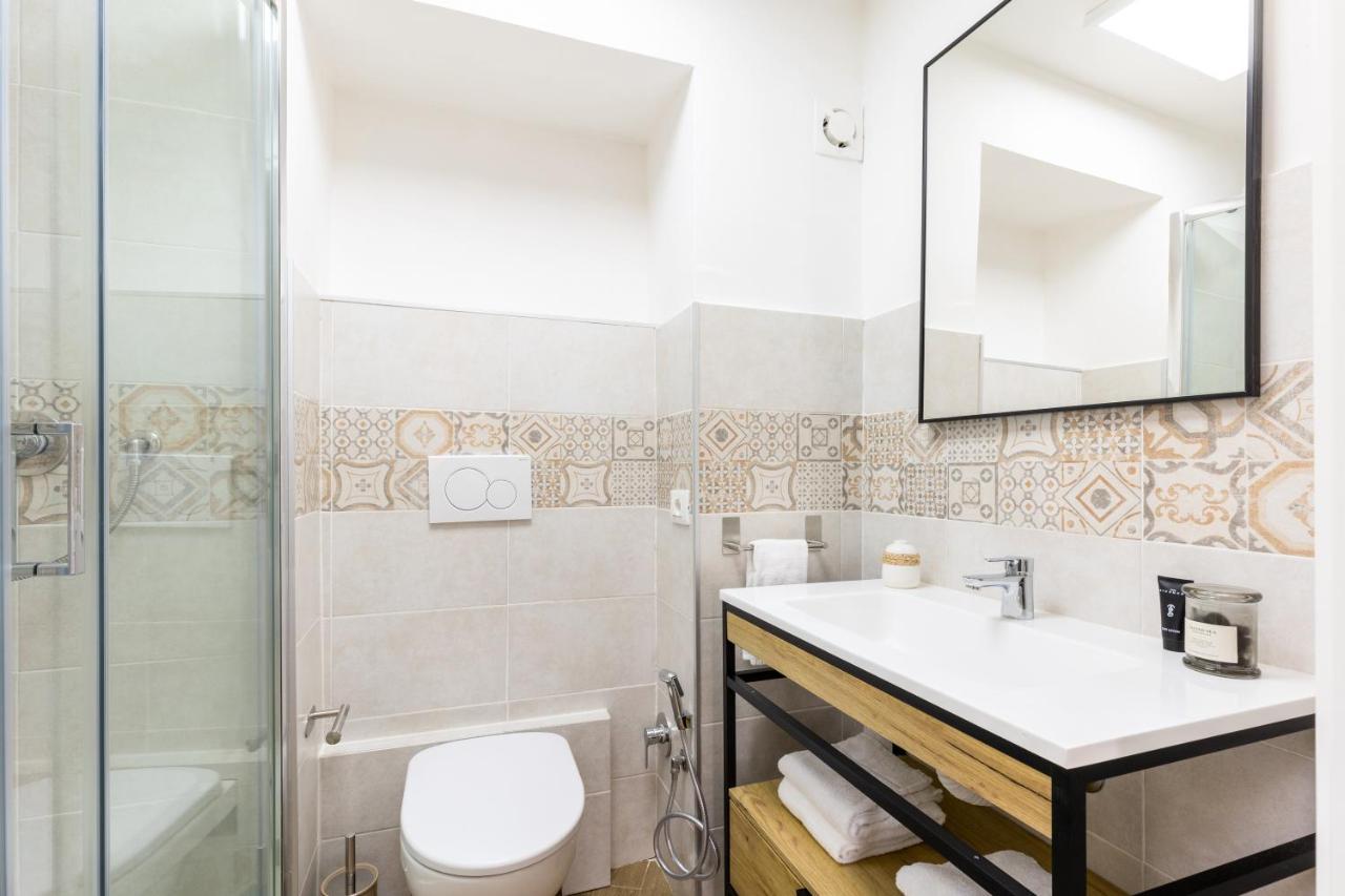 Gentile Suites - Private Rooms Roma Ngoại thất bức ảnh